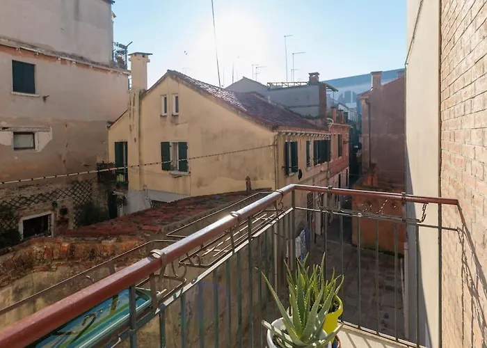 Casa Carla - Comodo Appartamento In Venice Cannaregio - 2 Camere Private